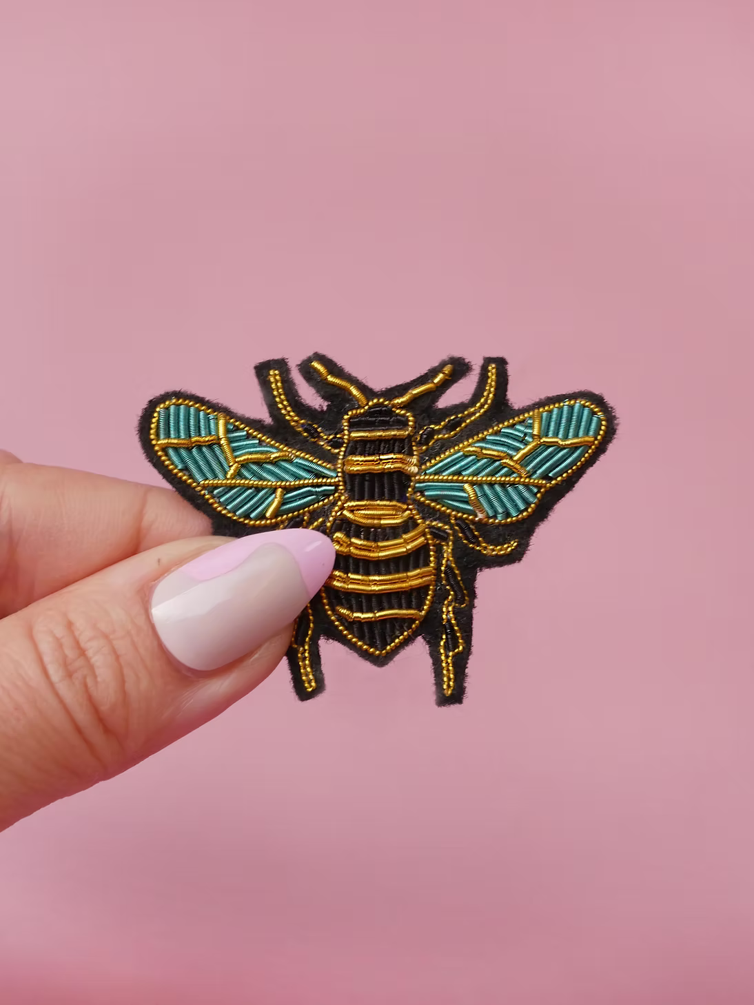 Broche Malicieuse : Abeille