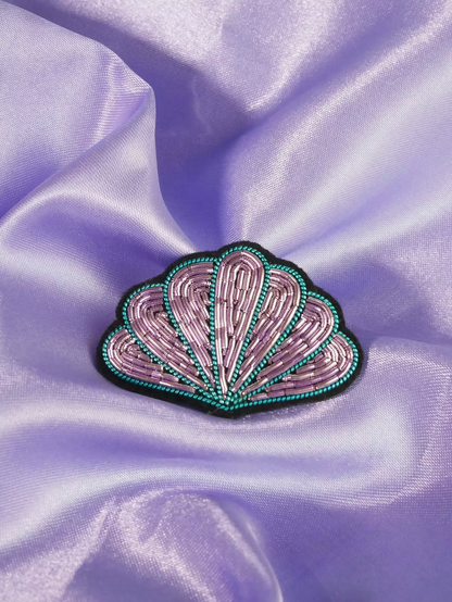 Broche Malicieuse : coquillage